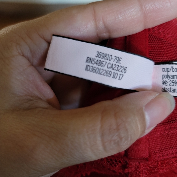 Victoria's Secrets Red Lace Bralette, Size Medium - Picture 8 of 10